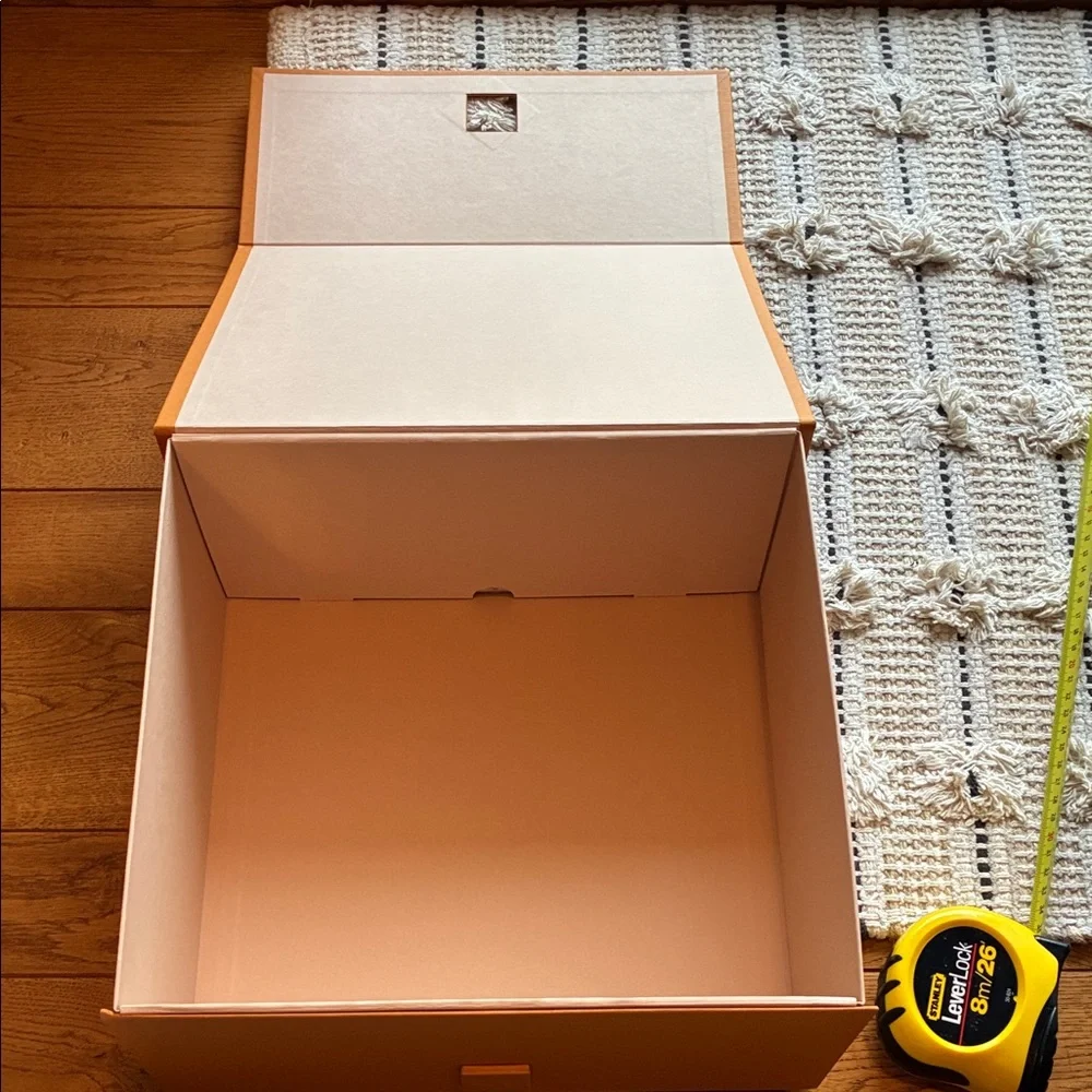 Louis Vuitton Signature Orange Gift Box - Picture 5 of 5